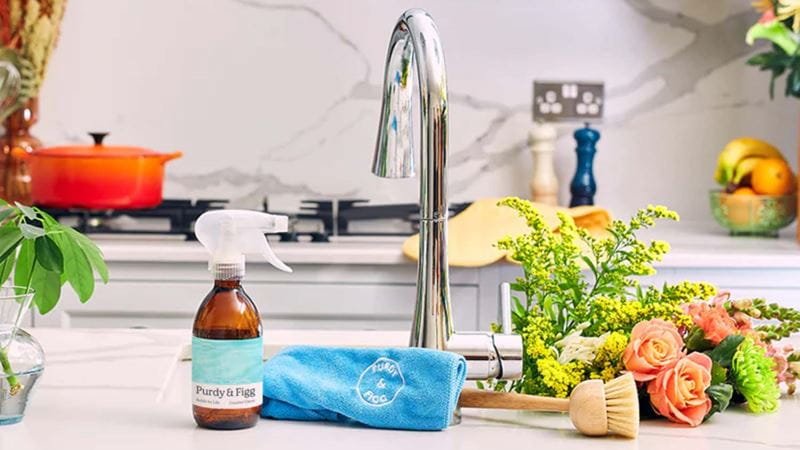 Eco-Friendly Cleaning Hacks Using Household Items